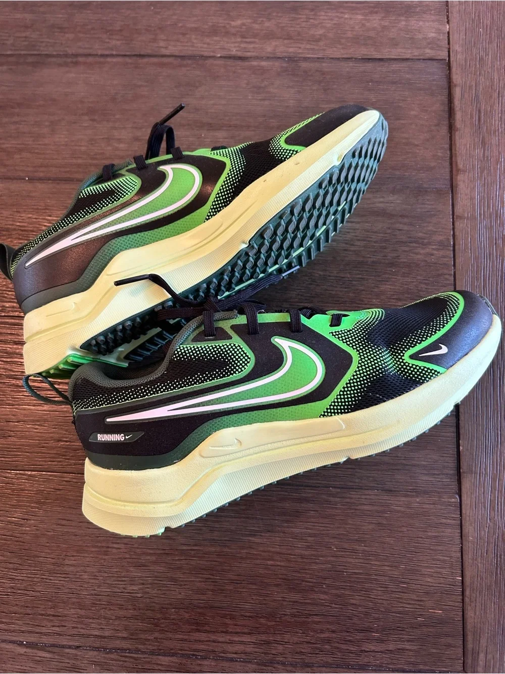 Nike Boys Cosmic Runner